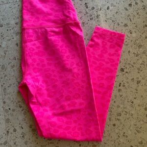 Beyond Yoga Leopard print 7/8 leggings size large